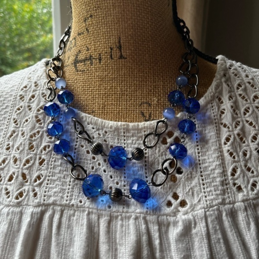 Elegant Blue Beaded Necklace